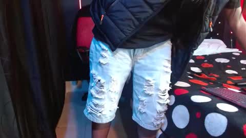 Noha Thomson online show from 12/05/25, 03:04