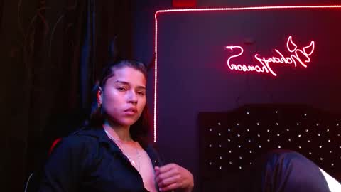 Noha Thomson online show from 12/23/25, 03:15