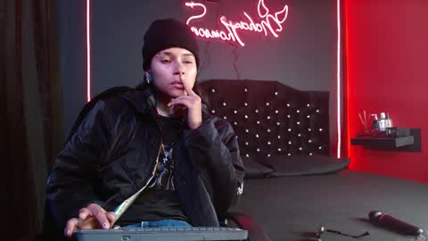 Noha Thomson online show from 02/26/26, 06:51