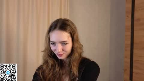 Snapshot of noirastrya chatting on 02/16/26, 06:09 Sophie online show from 02/16/26, 06:09