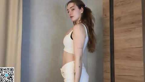 Snapshot of noirastrya chatting on 02/26/26, 06:12 Sophie online show from 02/26/26, 06:12