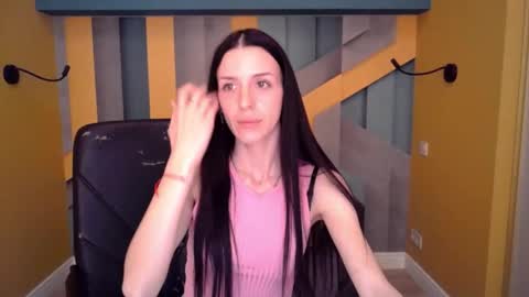 Snapshot of noirdiva chatting on 04/22/26, 05:54 NoirDiva online show from 04/22/26, 05:54