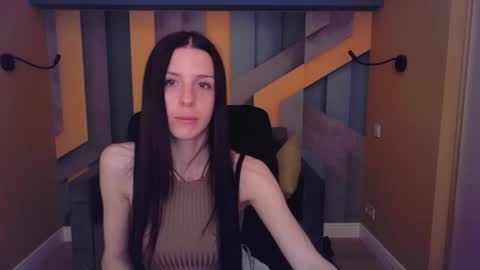 Snapshot of noirdiva chatting on 05/17/26, 06:00 NoirDiva online show from 05/17/26, 06:00