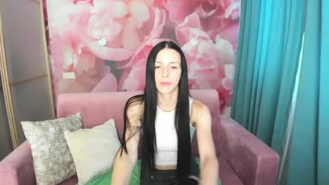 Snapshot of noirdiva chatting on 07/05/26, 06:09 NoirDiva online show from 07/05/26, 06:09