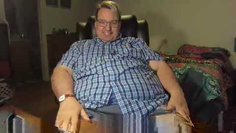 Snapshot of nolanvalenciax chatting on 02/17/26, 05:04 Nolan online show from 02/17/26, 05:04