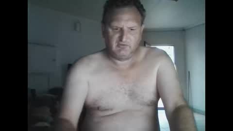 Snapshot of nollie244 chatting on 02/01/25, 04:14 Nollie online show from 02/01/25, 04:14