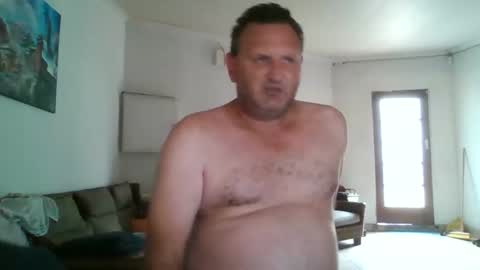 Snapshot of nollie244 chatting on 02/02/25, 12:02 Nollie online show from 02/02/25, 12:02