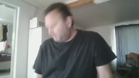 Snapshot of nollie244 chatting on 10/01/25, 05:13 Nollie online show from 10/01/25, 05:13