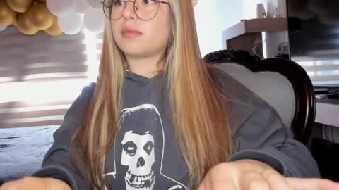 Ara online show from 11/05/25, 07:03