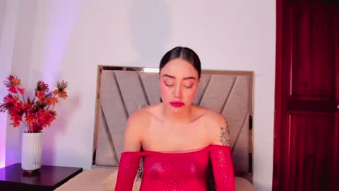 Nora Da Silva online show from 12/19/24, 12:45