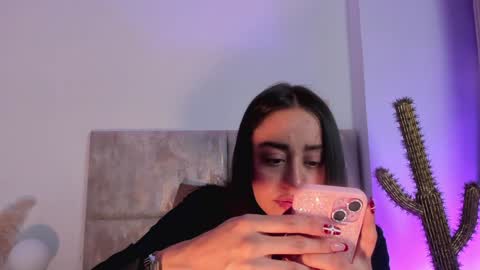 Nora Da Silva online show from 12/21/24, 12:31