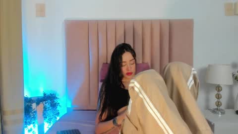 Nora Da Silva online show from 01/11/25, 10:07