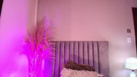 Nora Da Silva online show from 09/10/25, 12:32