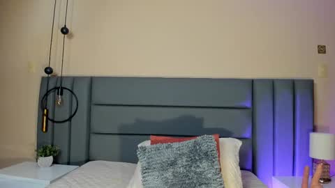 Nora Da Silva online show from 09/25/25, 01:09