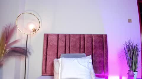 Nora Da Silva online show from 04/11/26, 12:59