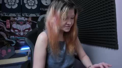 Nora online show from 09/23/25, 10:51