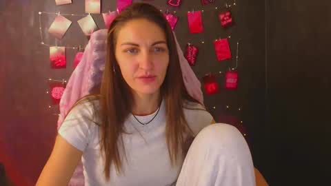 Nora online show from 10/19/25, 09:48