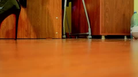 QueenManifest online show from 04/25/26, 07:55