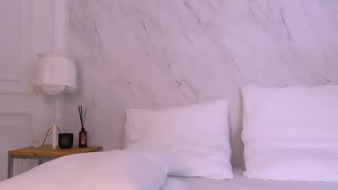 noraaddams online show from 10/26/25, 02:39