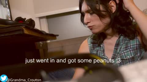 Snapshot of noreallyilikepeanuts chatting on 03/11/25, 03:48 Ariane online show from 03/11/25, 03:48