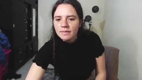 noreen_ online show from 02/08/25, 02:27