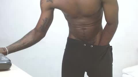 Snapshot of noreno9159 chatting on 02/14/26, 12:02 noreno9159 online show from 02/14/26, 12:02