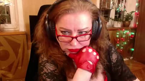 miss Tress online show from 09/28/25, 09:53