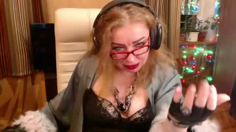 miss Tress online show from 07/27/26, 08:49