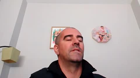 NORMALITO online show from 11/25/25, 12:27