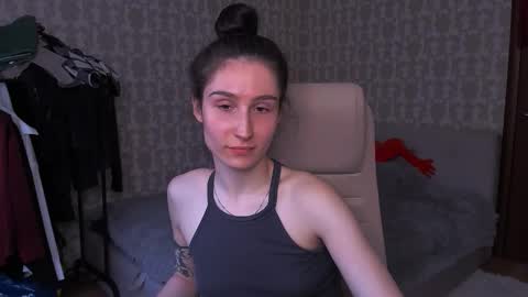 Hazel online show from 03/30/26, 03:02