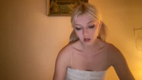 noscandal online show from 09/10/25, 01:38