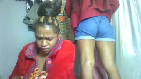 nosminah01 online show from 09/14/25, 08:02