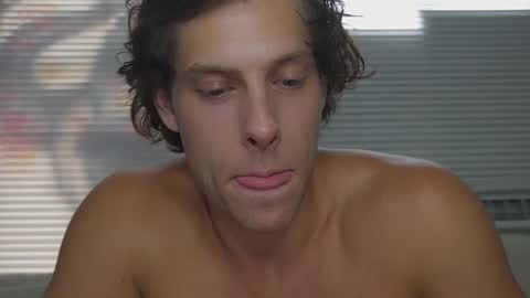 Snapshot of not_alexstone chatting on 10/04/25, 10:19 not_alexstone online show from 10/04/25, 10:19