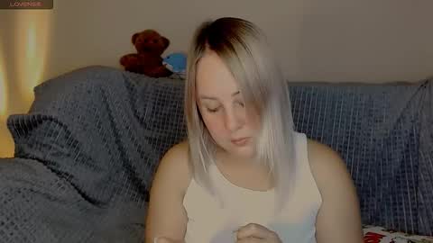 hi glad to chat online show from 09/15/25, 02:28