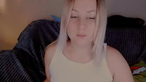 hi glad to chat online show from 09/25/25, 07:23