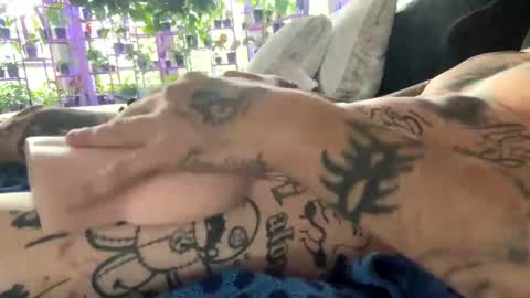 notapouta online show from 12/28/24, 09:51