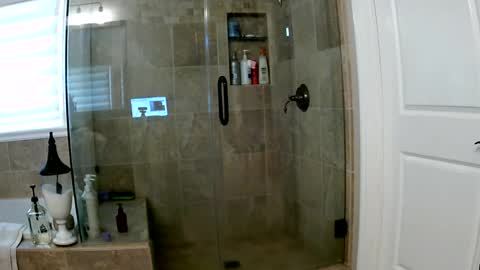 notexactlyhuge online show from 08/03/26, 08:23