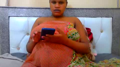Snapshot of notoy1 chatting on 06/08/26, 12:25 notoy1 online show from 06/08/26, 12:25