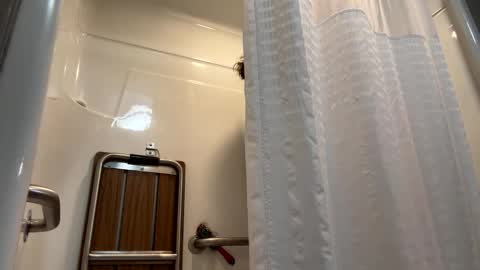 notsoguiltypleasure online show from 11/22/25, 04:00