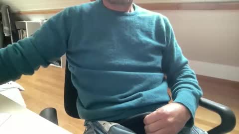 Snapshot of noux69 chatting on 09/24/25, 12:19 noux69 online show from 09/24/25, 12:19