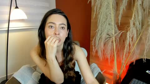 nova_grey__ online show from 06/04/26, 01:06