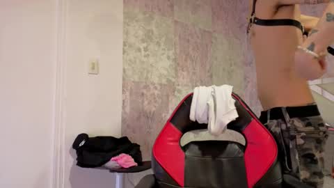 Nova Salvatore online show from 02/20/26, 12:05