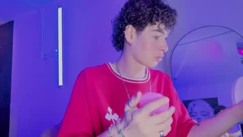 Nova Salvatore online show from 03/31/26, 03:19