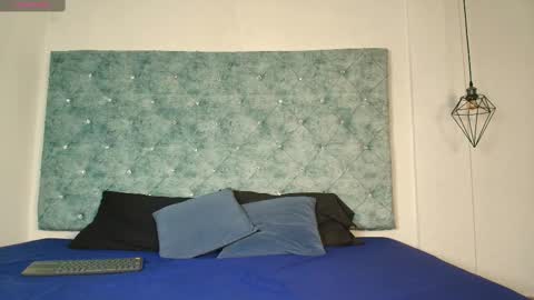 Snapshot of nova_snow chatting on 10/02/25, 07:43 N O V A  online show from 10/02/25, 07:43