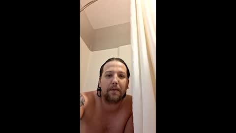 Snapshot of novaandducky chatting on 05/27/26, 05:04 NovaAndDucky online show from 05/27/26, 05:04