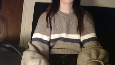 Snapshot of novafrey chatting on 12/08/24, 01:24 Olivia online show from 12/08/24, 01:24