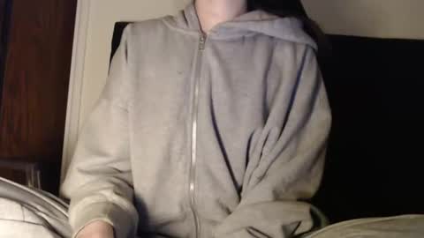Snapshot of novafrey chatting on 12/20/24, 02:52 Olivia online show from 12/20/24, 02:52