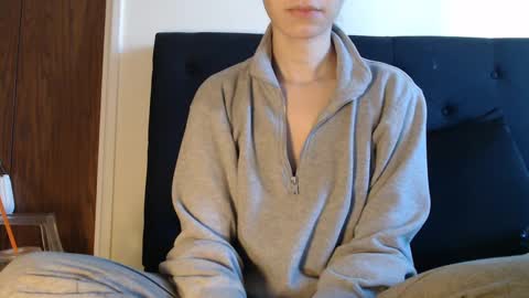 Snapshot of novafrey chatting on 01/03/25, 04:59 Olivia online show from 01/03/25, 04:59