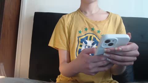 Snapshot of novafrey chatting on 02/25/25, 10:07 Olivia online show from 02/25/25, 10:07