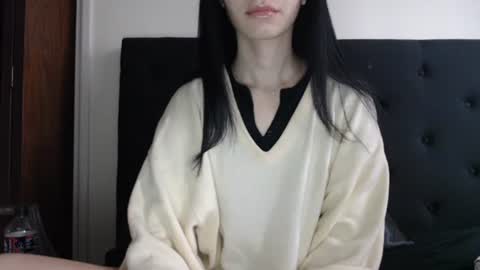 Olivia online show from 11/25/25, 06:19